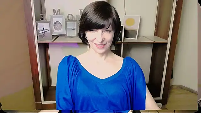  AngeliaFlow  online show from May 26, 2026, 7:39 am