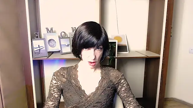  AngeliaFlow  online show from November 6, 2025, 7:23 am