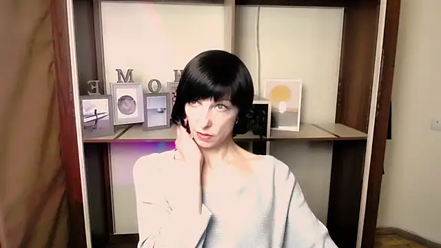 Snapshot of _AngeliaFlow_ chatting on January 7, 2026, 4:34 pm AngeliaFlow online show from January 7, 2026, 4:34 pm