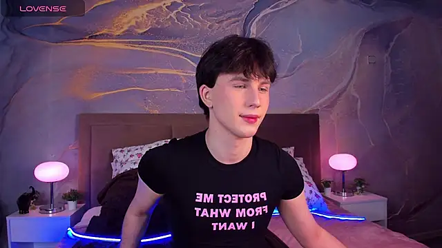 Snapshot of AdrianoAubert chatting on December 1, 2025, 10:16 am AdrianoAubert online show from December 1, 2025, 10:16 am