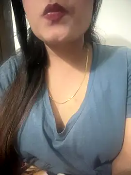 Deepcha1991 online show from September 8, 2025, 5:12 pm