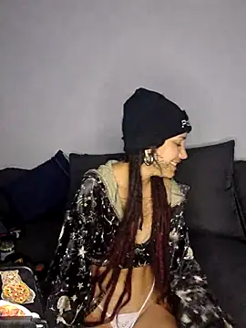 nickelfie online show from March 6, 2025, 12:41 pm