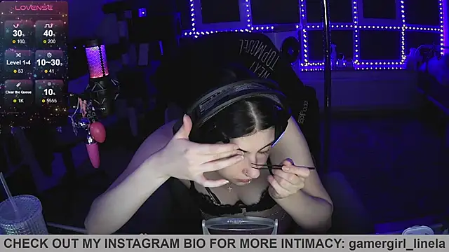 Snapshot of Gamergirl-Linela chatting on July 4, 2026, 2:18 am Gamergirl-Linela online show from July 4, 2026, 2:18 am