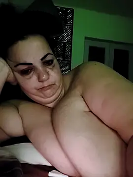 Snapshot of IvettkeXXX chatting on December 5, 2025, 1:38 am IvettkeXXX online show from December 5, 2025, 1:38 am