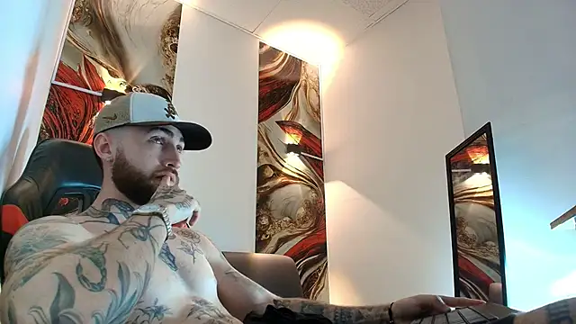 Luke davis01 online show from May 30, 2026, 12:55 pm