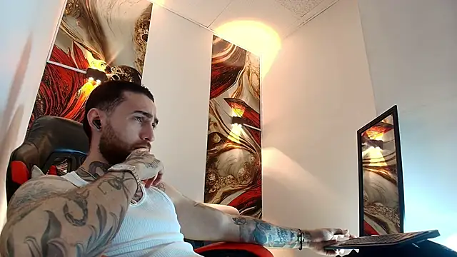 Luke davis01 online show from March 31, 2026, 1:02 pm