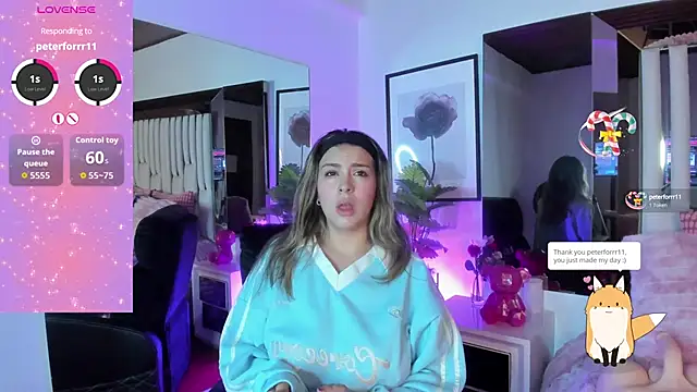 Snapshot of Cloee_Rainbow1 chatting on September 13, 2025, 12:05 pm Cloee Rainbow1 online show from September 13, 2025, 12:05 pm