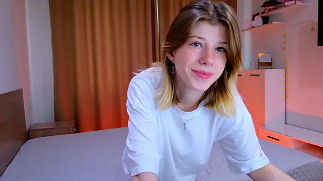 Bella amory online show from October 31, 2025, 12:02 pm