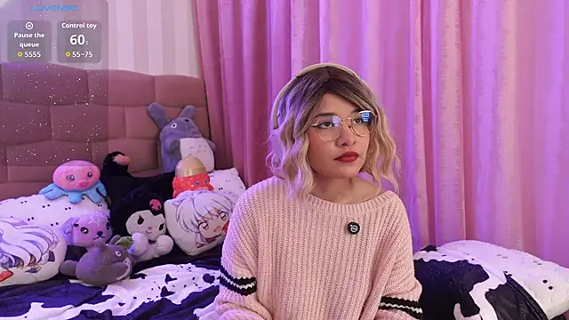 Snapshot of NataliaNovak chatting on November 18, 2025, 9:18 pm NataliaNovak online show from November 18, 2025, 9:18 pm