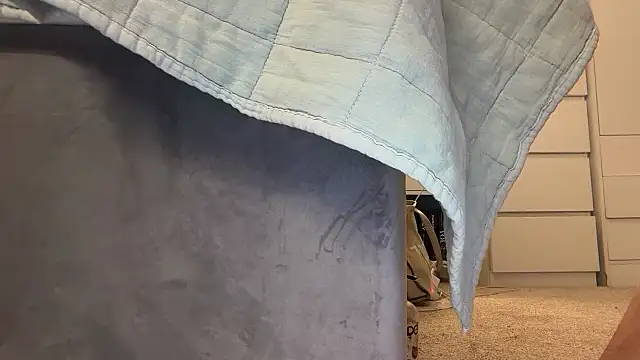 skyejde online show from September 19, 2025, 7:18 pm