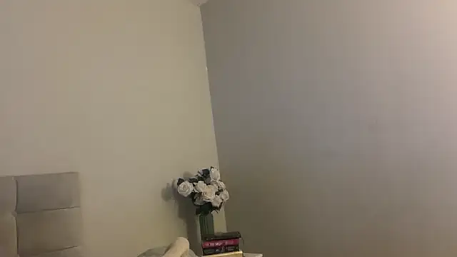 skyejde online show from November 18, 2025, 6:11 pm