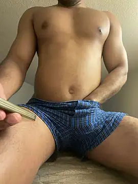 jimi-3011 online show from April 13, 2026, 8:29 am