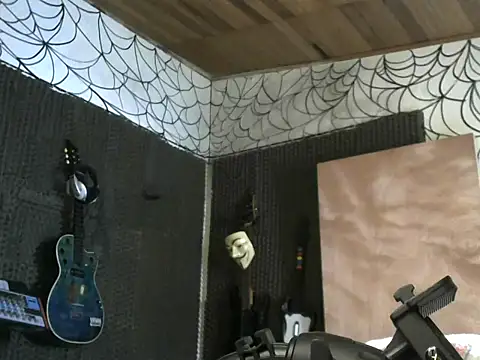 vampireathome online show from April 14, 2026, 6:24 pm