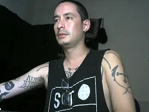 Snapshot of vampireathome chatting on September 18, 2025, 2:58 am vampireathome online show from September 18, 2025, 2:58 am