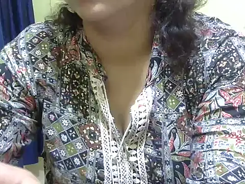 Your cutiepie  online show from October 31, 2025, 8:22 am