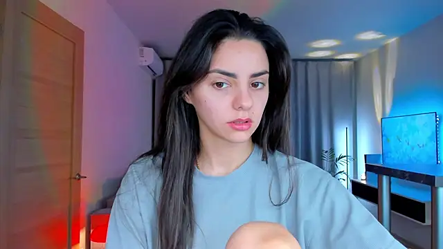 Snapshot of EmiliaZen chatting on February 12, 2026, 3:23 pm EmiliaZen online show from February 12, 2026, 3:23 pm