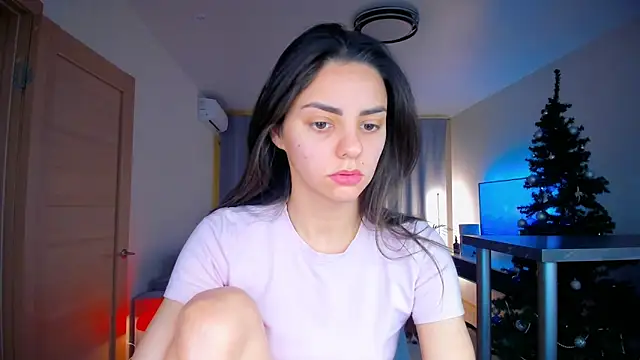 Snapshot of EmiliaZen chatting on January 14, 2026, 4:54 pm EmiliaZen online show from January 14, 2026, 4:54 pm