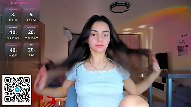 Snapshot of EmiliaZen chatting on February 19, 2026, 3:31 pm EmiliaZen online show from February 19, 2026, 3:31 pm