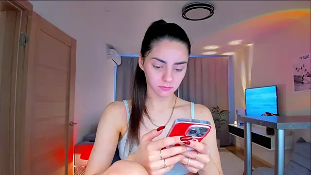 Snapshot of EmiliaZen chatting on February 20, 2026, 2:41 pm EmiliaZen online show from February 20, 2026, 2:41 pm