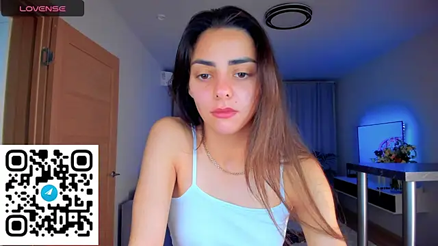 EmiliaZen online show from October 27, 2025, 5:36 pm