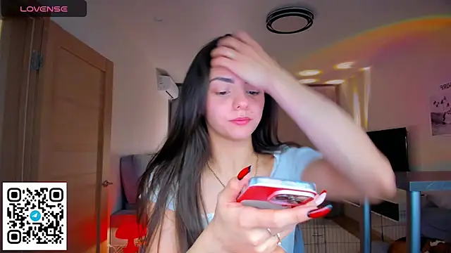 Snapshot of EmiliaZen chatting on February 25, 2026, 4:18 pm EmiliaZen online show from February 25, 2026, 4:18 pm