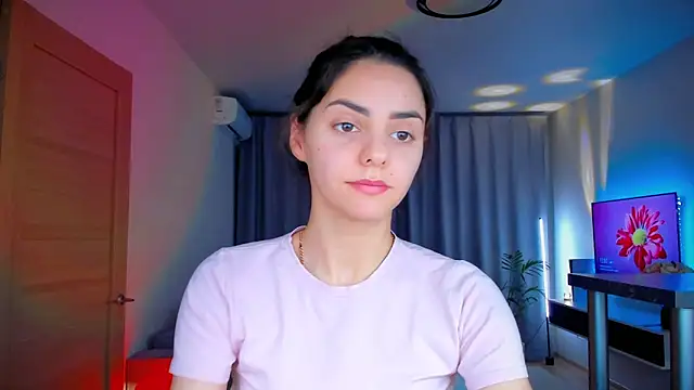 Snapshot of EmiliaZen chatting on February 15, 2026, 3:22 pm EmiliaZen online show from February 15, 2026, 3:22 pm