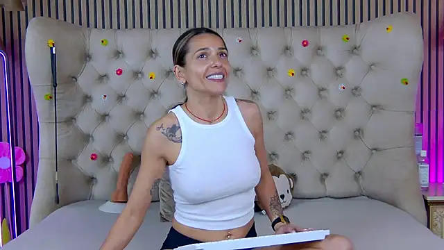 PlayfulShow online show from April 14, 2026, 2:44 pm