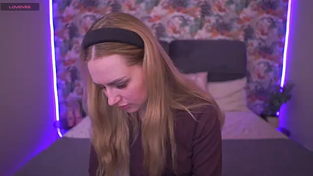 DivineJass online show from April 14, 2026, 9:20 pm