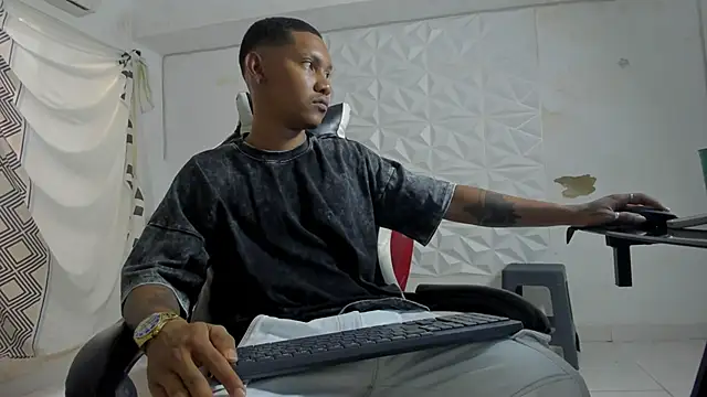 blackdirty420 online show from November 22, 2025, 7:46 pm