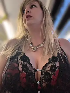 Sexybiene969 online show from March 25, 2026, 5:12 pm