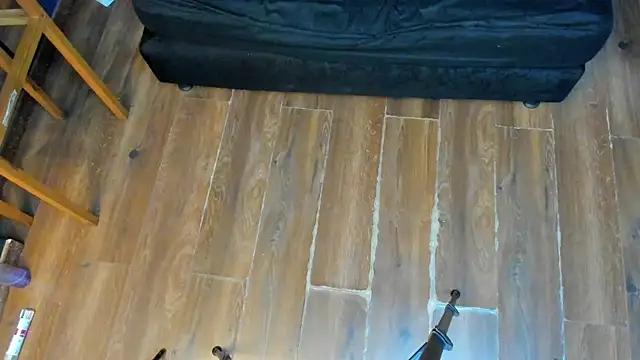 scarlet edwars online show from October 25, 2025, 5:24 pm