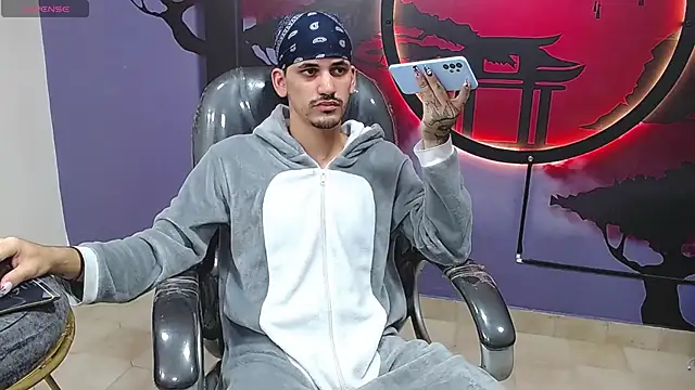 Dirty Kingg online show from October 26, 2025, 8:31 pm