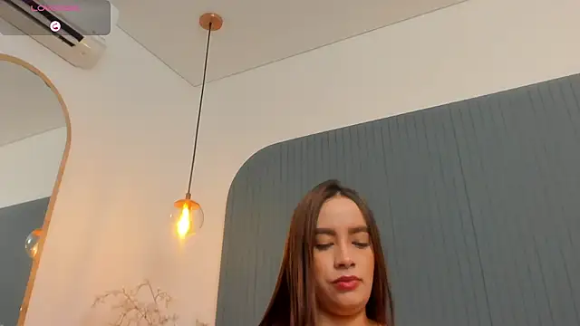 Snapshot of KiimCollins chatting on March 11, 2025, 6:19 pm KiimCollins online show from March 11, 2025, 6:19 pm