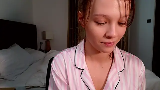 Snapshot of DemiDee chatting on October 29, 2025, 10:03 am DemiDee online show from October 29, 2025, 10:03 am