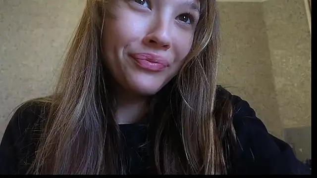 Snapshot of DemiDee chatting on December 15, 2025, 8:25 pm DemiDee online show from December 15, 2025, 8:25 pm