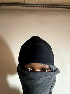 Snapshot of OneWhoBringsJoy chatting on November 8, 2025, 10:52 am OneWhoBringsJoy online show from November 8, 2025, 10:52 am