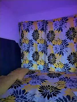 Snapshot of moree_Queen chatting on October 28, 2025, 8:08 pm moree Queen online show from October 28, 2025, 8:08 pm