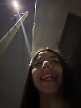 Snapshot of Laura-Khalifa chatting on February 23, 2025, 5:23 am Laura-Khalifa online show from February 23, 2025, 5:23 am