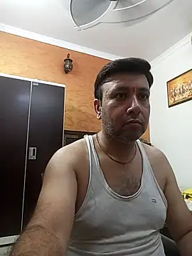 Snapshot of innocentboy1987 chatting on September 27, 2025, 7:25 am innocentboy1987 online show from September 27, 2025, 7:25 am