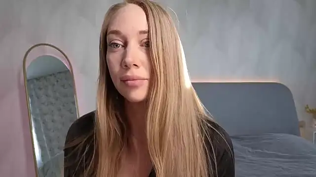 Snapshot of Engel_13 chatting on September 19, 2025, 9:02 am Engel 13 online show from September 19, 2025, 9:02 am