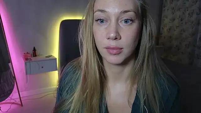 Snapshot of Engel_13 chatting on October 24, 2025, 7:46 pm Engel 13 online show from October 24, 2025, 7:46 pm