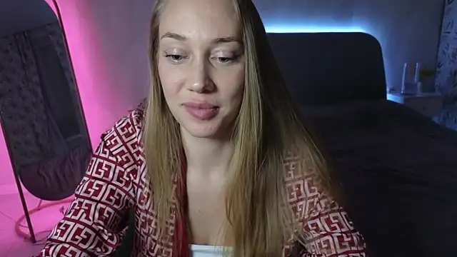 Snapshot of Engel_13 chatting on October 13, 2025, 7:26 pm Engel 13 online show from October 13, 2025, 7:26 pm