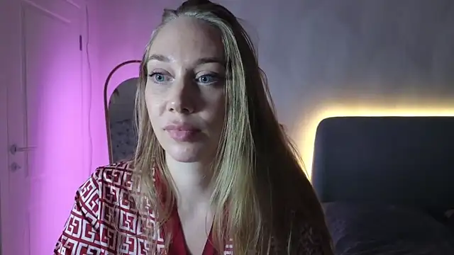 Snapshot of Engel_13 chatting on October 6, 2025, 9:04 pm Engel 13 online show from October 6, 2025, 9:04 pm