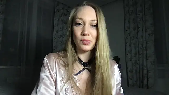 Snapshot of Engel_13 chatting on February 23, 2025, 11:04 pm Engel 13 online show from February 23, 2025, 11:04 pm