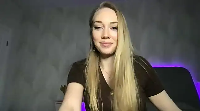 Snapshot of Engel_13 chatting on March 22, 2025, 4:04 pm Engel 13 online show from March 22, 2025, 4:04 pm