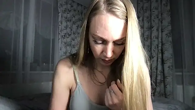 Snapshot of Engel_13 chatting on February 27, 2025, 6:09 pm Engel 13 online show from February 27, 2025, 6:09 pm