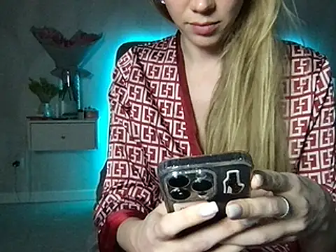 Snapshot of Engel_13 chatting on March 17, 2025, 9:35 pm Engel 13 online show from March 17, 2025, 9:35 pm