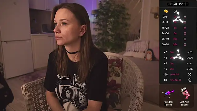 alexa feels  online show from November 6, 2025, 4:22 pm