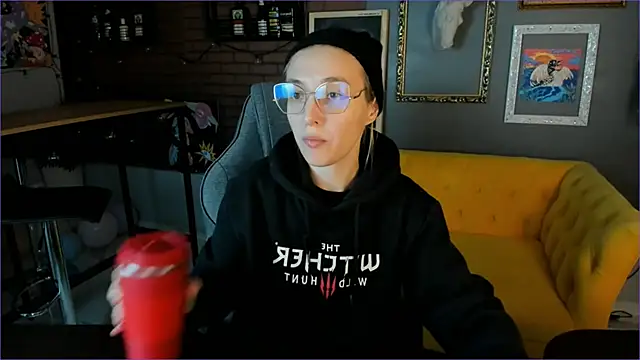 Snapshot of PhilippaAdamas chatting on September 18, 2025, 12:02 am PhilippaAdamas online show from September 18, 2025, 12:02 am