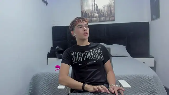 Aiiden 15 online show from October 22, 2025, 12:48 pm